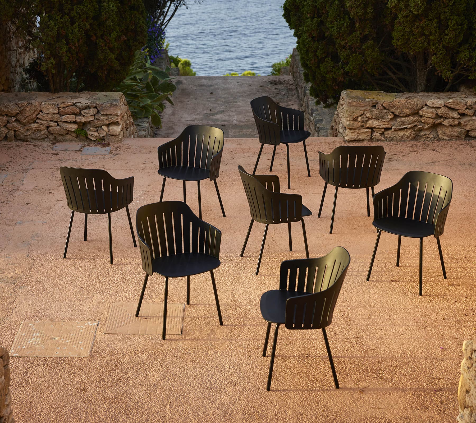 Boxhill's Choice Outdoor Dining Chair Black Shell Warm Galvanized Steel Legs