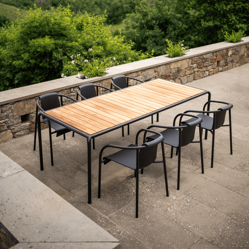 AVANTI Infinity Outdoor Dining Table Lifestyle Image