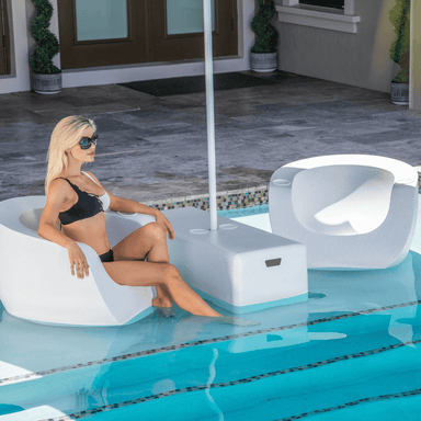 Splash Moon In-Pool Lounge (Set of 2) lifestyle