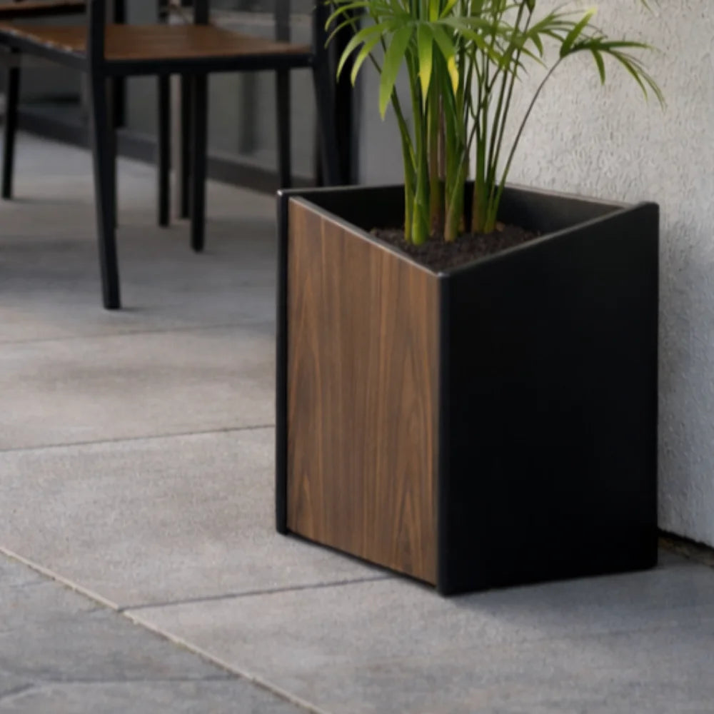 Quoin Phenolic HDPE Outdoor Planter