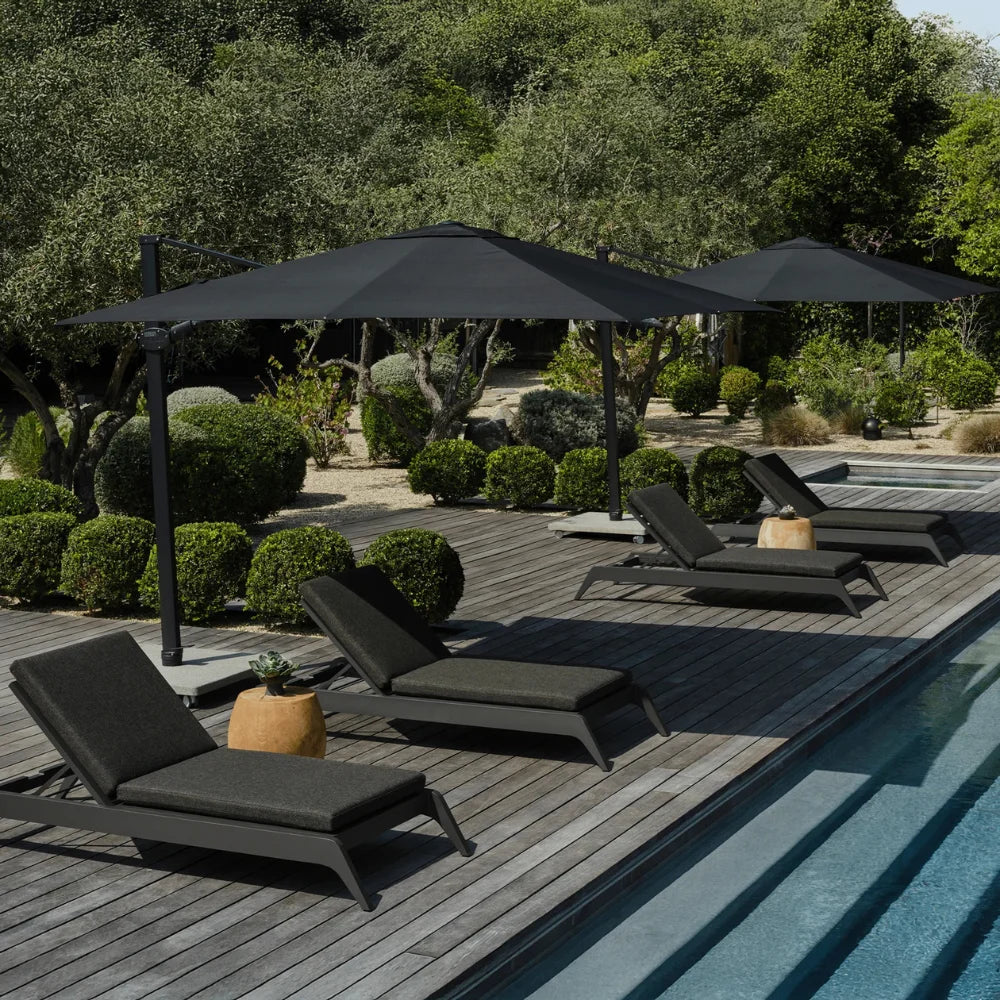 Antego Cantilever Umbrella + Base