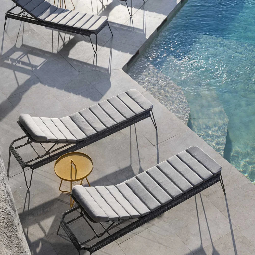 Breeze Stackable Outdoor Sunbed