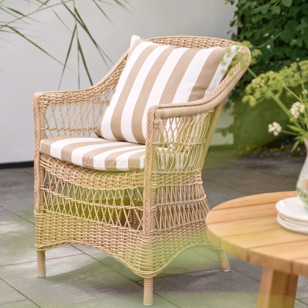 Charlot AluRattan Outdoor Dining Armchair