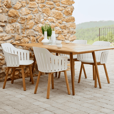 Define Outdoor Rectangular Dining Table lifestyle