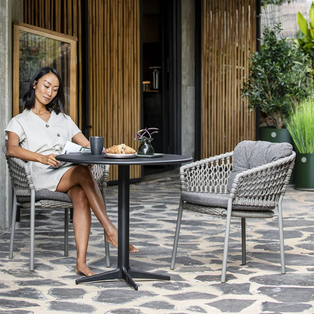 Drop Aluminum Outdoor Round Cafe Table | 23.7" Diameter