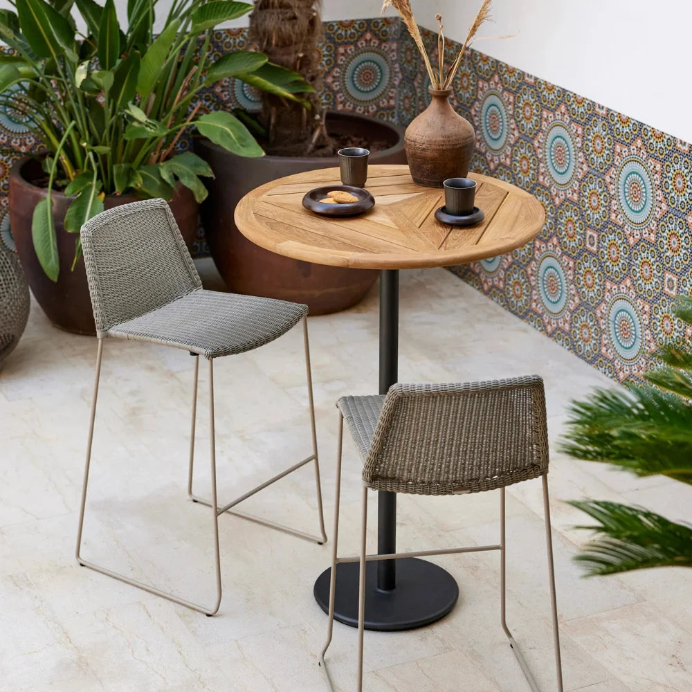 Go Outdoor Round Bar Table | 31.5" Diameter
