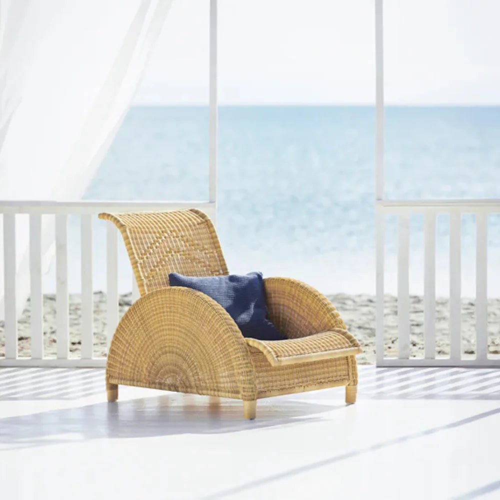 Arne Jacobsen Paris Outdoor Lounge Chair | Alu-Rattan